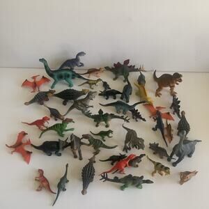Lot Of 43 Assorted Toy Dinosaurs Plastic Rubber Mixed Action Figure